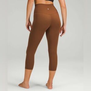 EUC /Gently Used Lululemon Align High-Rise Crop 21"
*Roasted Brown Size 14